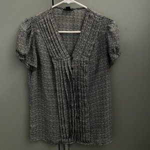 Black and White blouse.  Size Medium.  East 5th